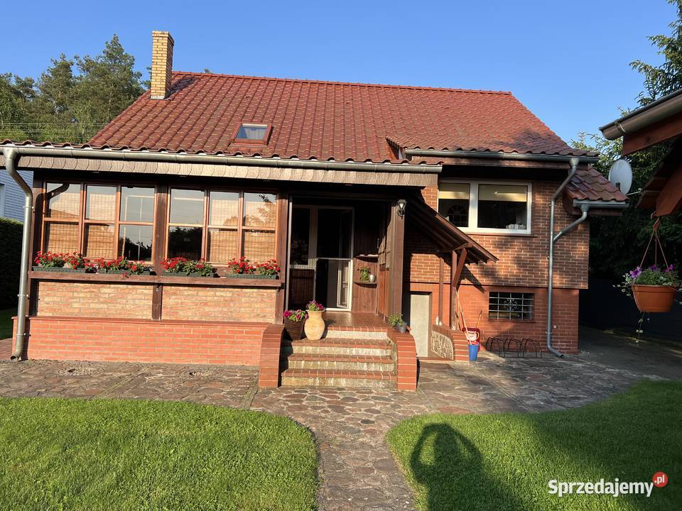 Przestronny dom z dużą działką stawem w Rzepin