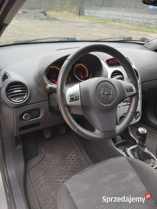 Opel Corsa D 12 85 2013 r manualna Częstochowa