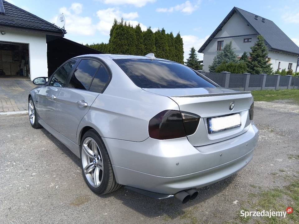 BMW E90 seria 3 2006 światła przeciwmgielne