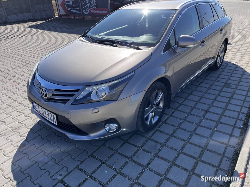 Toyota Avensis 2014 20 124 D4D Premium hak Avensis sprzedam