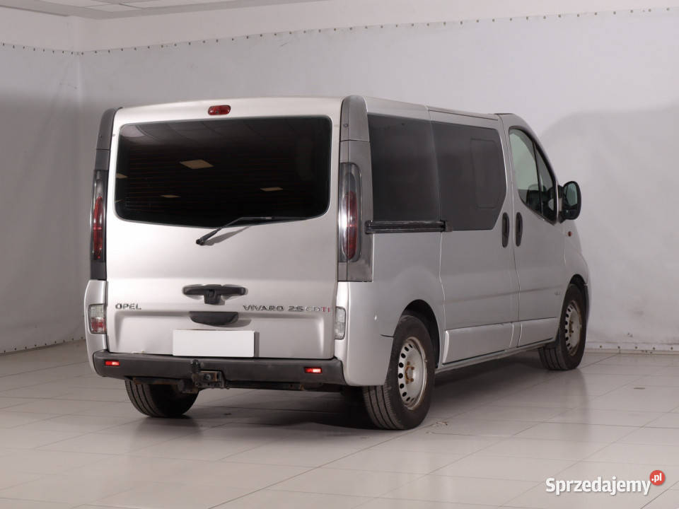 Opel Vivaro 25 CDTI Samochody osobowe Piaseczno