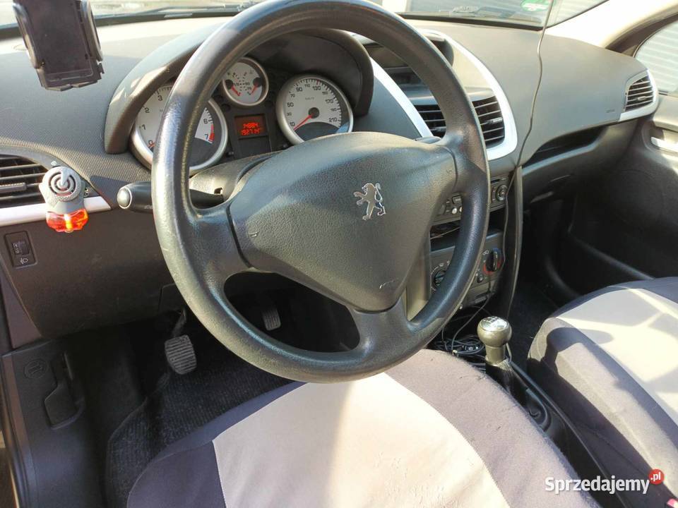 Peugeot 207 zadbany 5drzwi 1400cm3 wielkopolskie