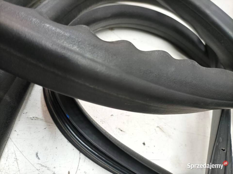 USZCZELKA DRZWI LEWY PRAWY PRZÓD KAROSERYJNA 3D Uszczelki sprzedam