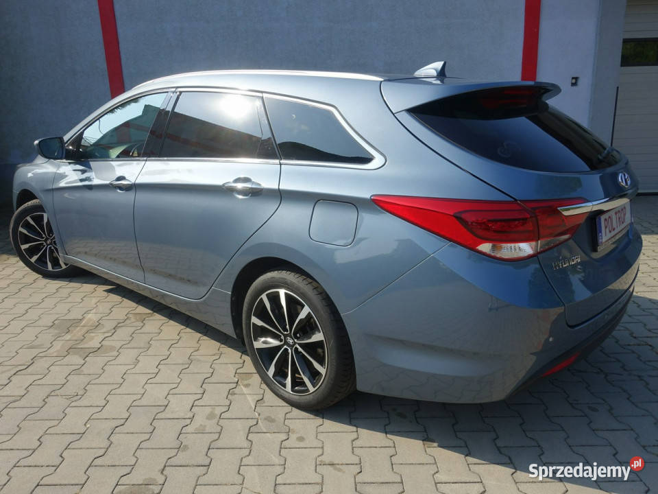 Hyundai i40 17D Navi Ledy Alu Klimatronik KamCof 108000km