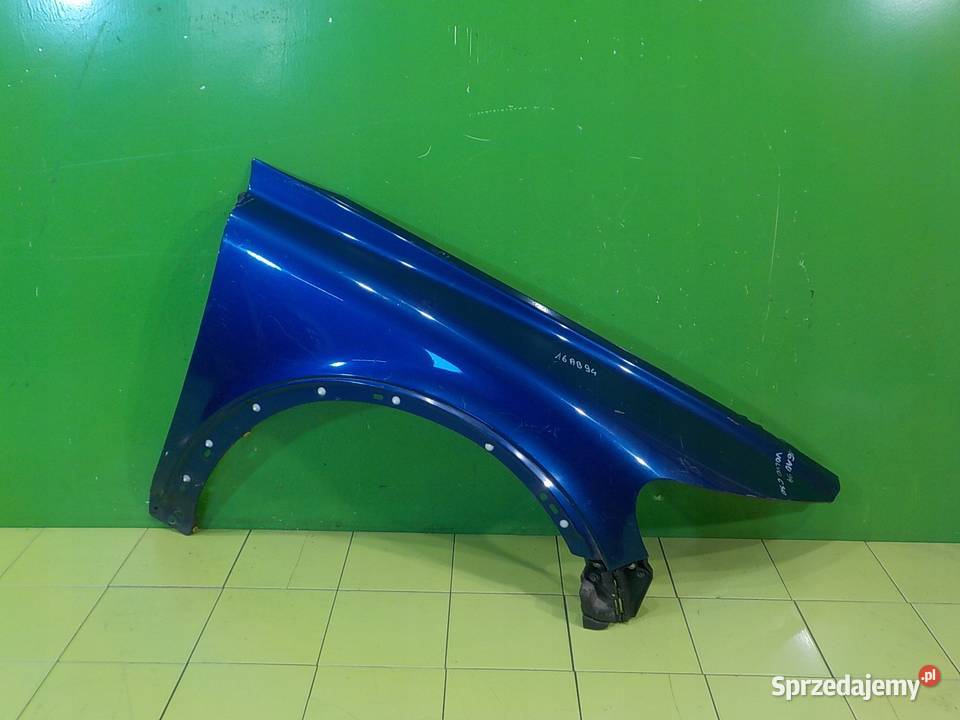 VOLVO C30 20 D 07r 2D blotnik prawy przod Suków sprzedam