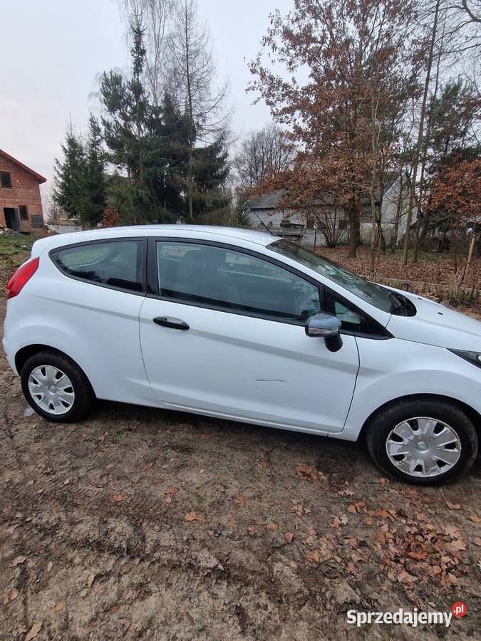 Ford fiesta 2008 przedam Forda fiesta Nowy Korczyn sprzedam
