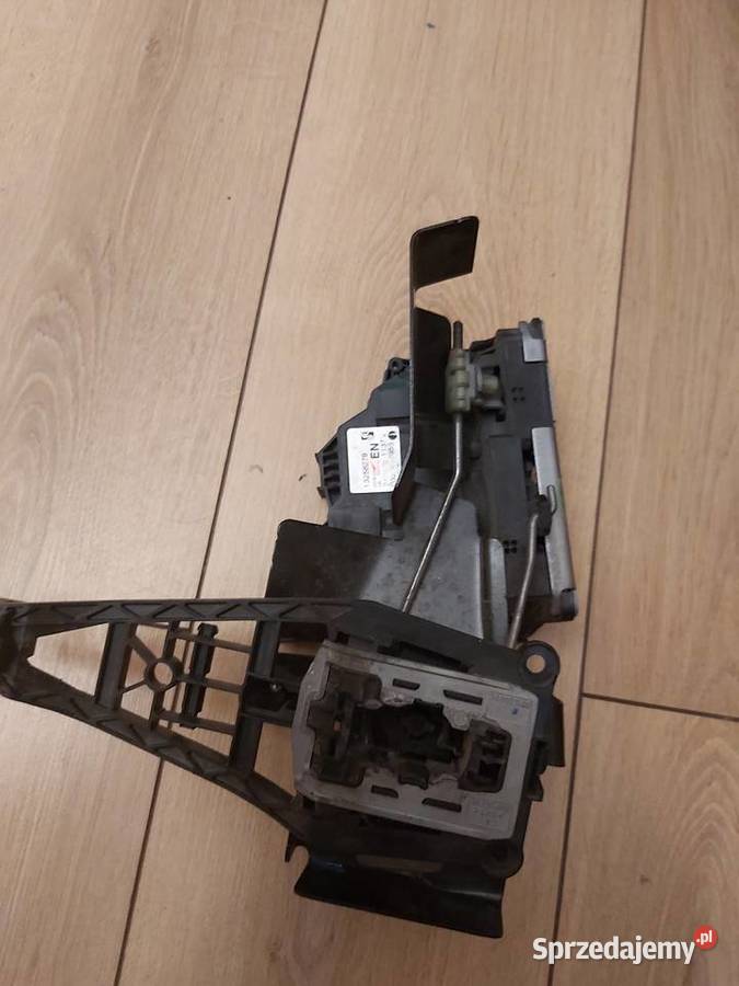 Zamek Drzwi Prawy Przód Przedni Corsa D Meriva kujawsko-pomorskie Bydgoszcz