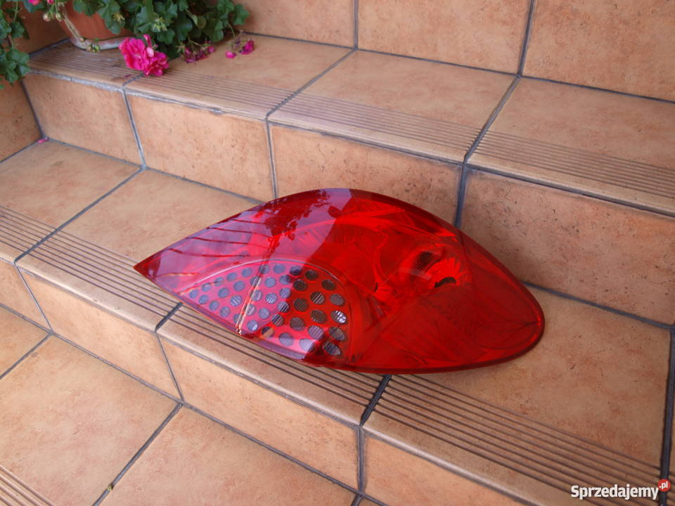 Peugeot 207 lampa tylna prawa 35drzwi 2005 2013r Kalisz