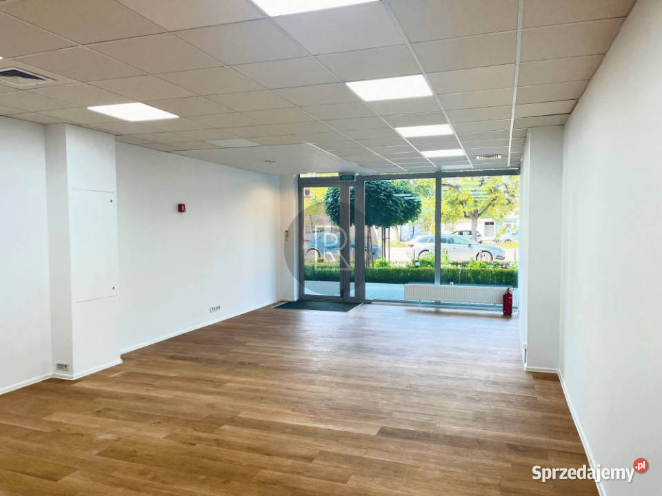 Przestronny lokal z panoramicznymi witrynami 61m2 Nieruchomości mazowieckie Warszawa