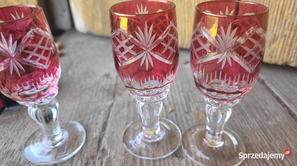 Kieliszki 3 szkło Ciechanowiec sprzedam