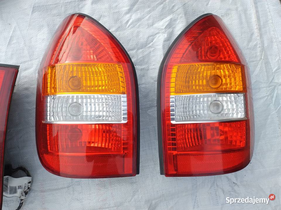 Lampa tylna lewa i prawa OPEL zafira Zahajki-Kolonia