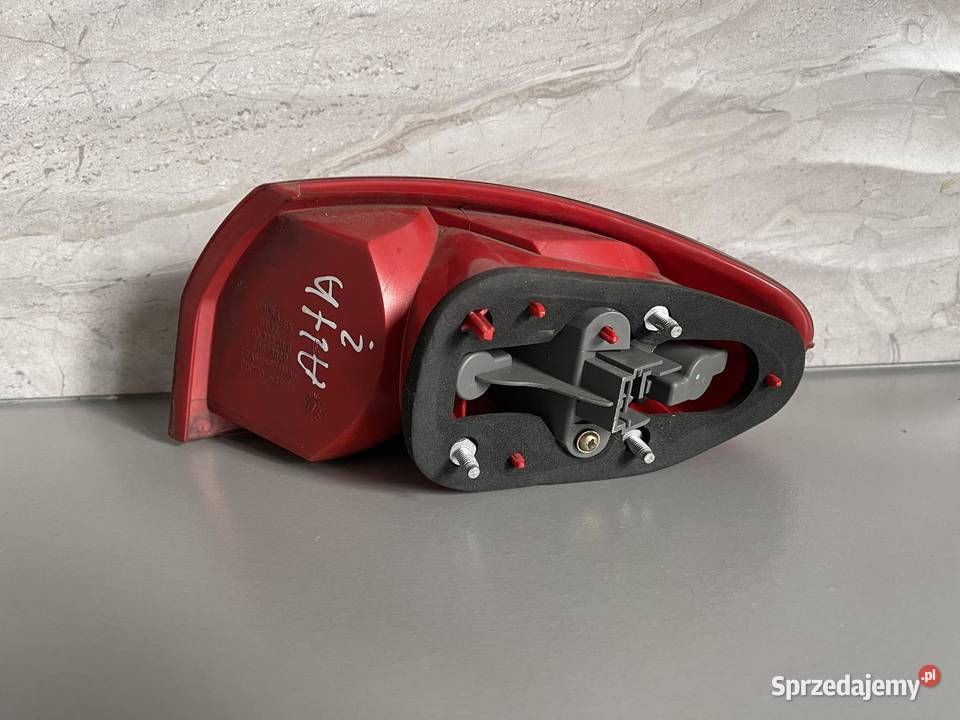 ALFA ROMEO 147 LEWA LAMPA TYŁ osobowe Ostroróg sprzedam