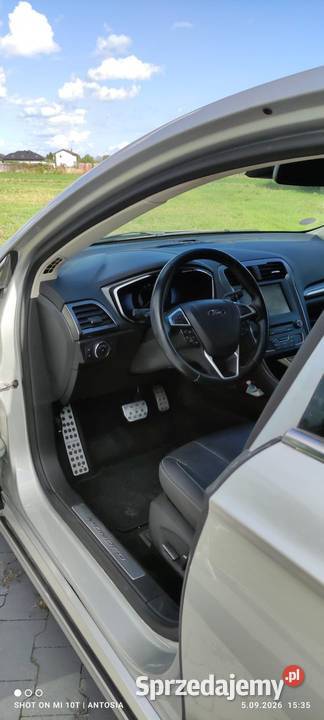 Ford Mondeo w bogatej wersji TITANIUM czujnik parkowania Mondeo Krobia