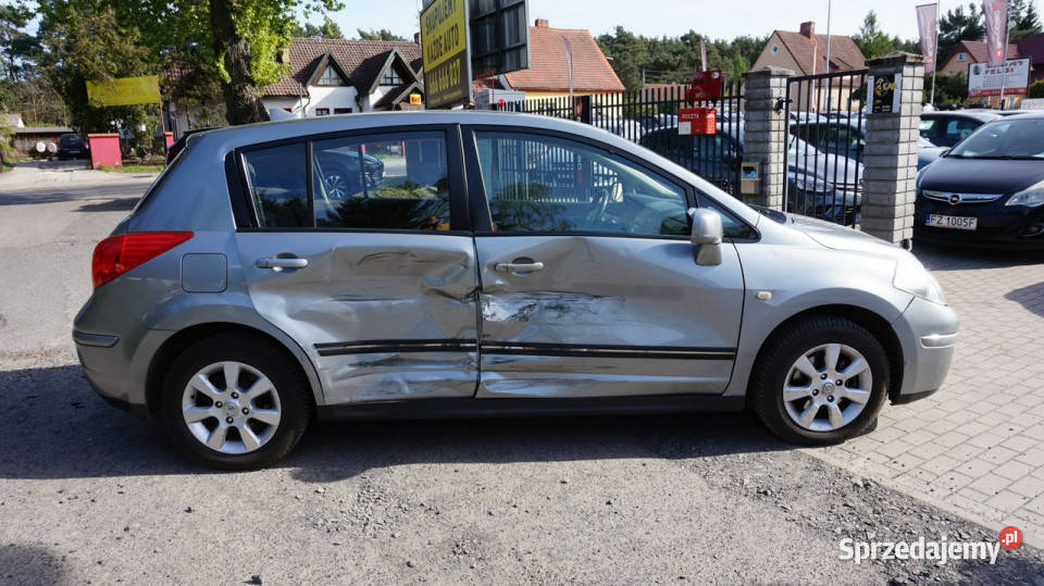 Nissan Tiida zarejestrowany ubezpieczony benzyna sprzedam