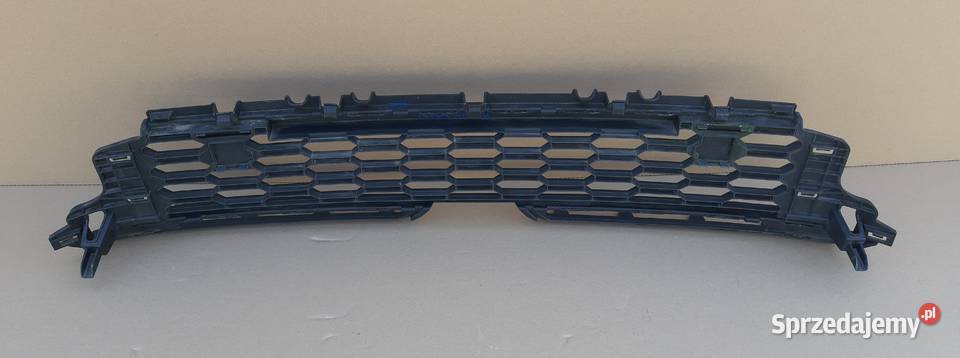 SKODA KAMIQ KRATKA ZDERZAKA ŚRODKOWA ATRAPA osobowe Trzciel