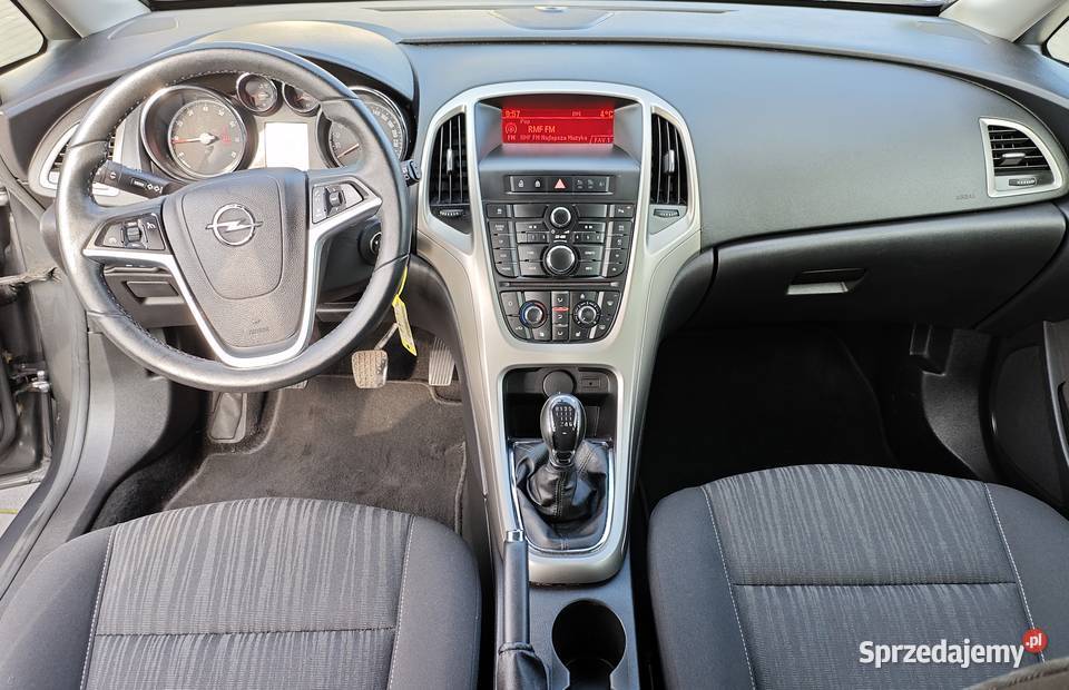 Opel Astra 14T Benzyna Turbo dobrze wyposażona Wola