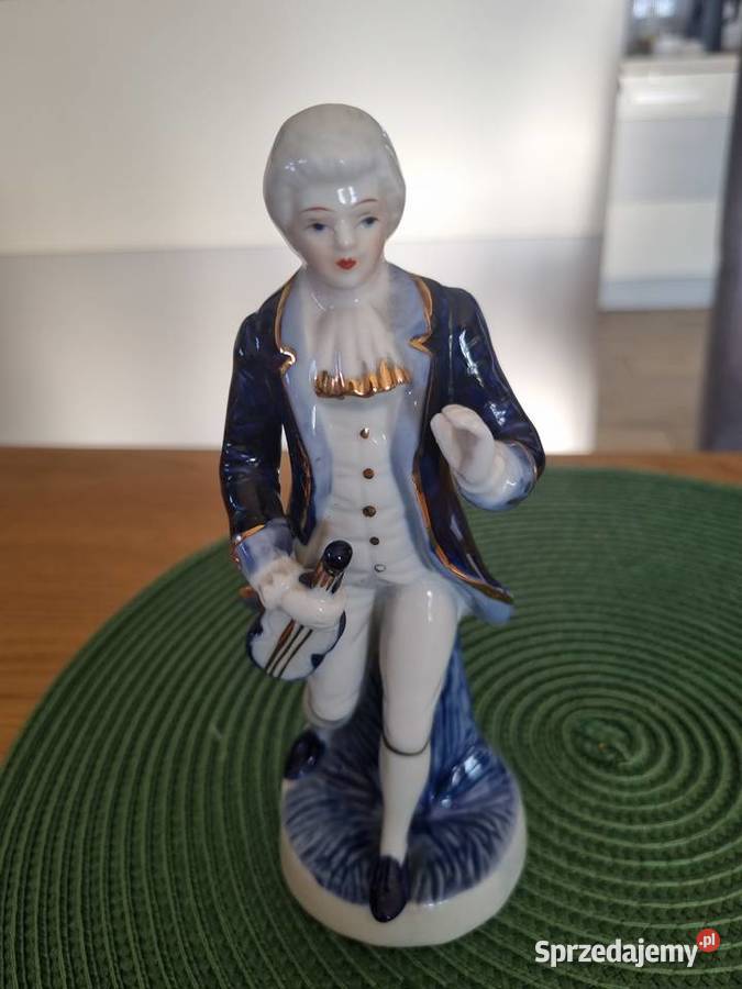 Figurka Porcelanowa Panicz Figurki i rzeźby wielkopolskie Wola Podłężna