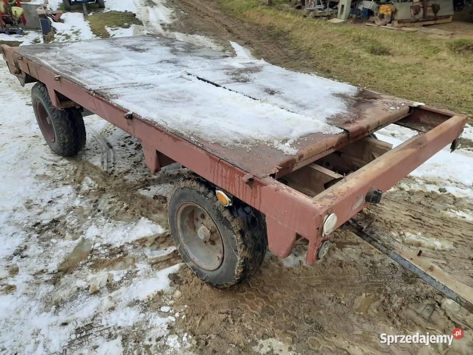 Rama rozrzutnika dprzyczepy platformyi nieuszkodzony Tuchów