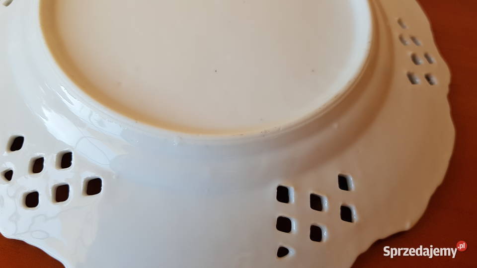 Stary ażurowy porcelanowy talerz talerzyk kwiaty Dąbrowa Górnicza