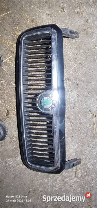 Grill atrapa skoda octavia 1 w kolorze zielonym Atrapy Żyraków sprzedam