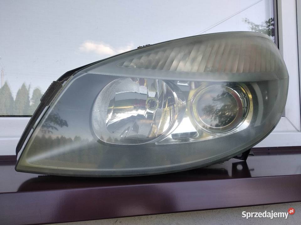 Renault Scenic II 2 lampy przednie reflektory