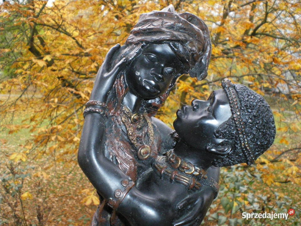 Figurka Afrykańska para w uśćisku wys 28 Legionowo