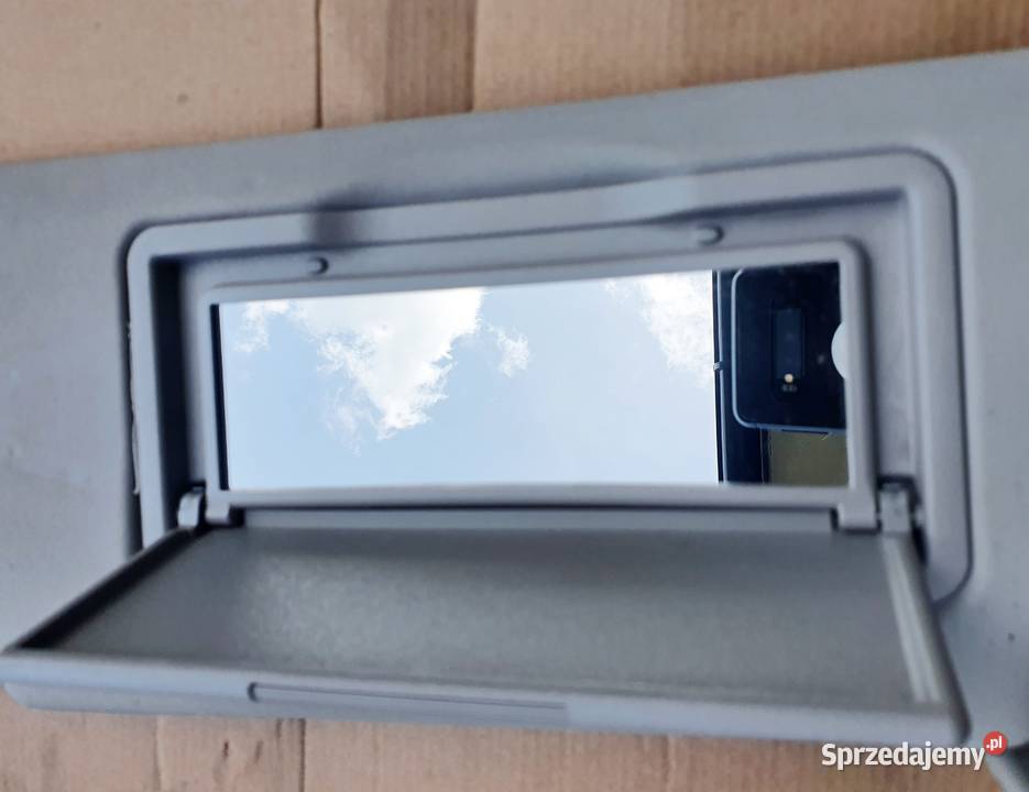 MERCEDES 204 2011 OSŁONY PRZECIWSŁONECZNE