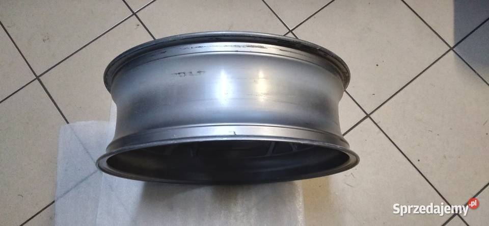 Felga Tył Honda VFR 800 Pozostałe sprzedam