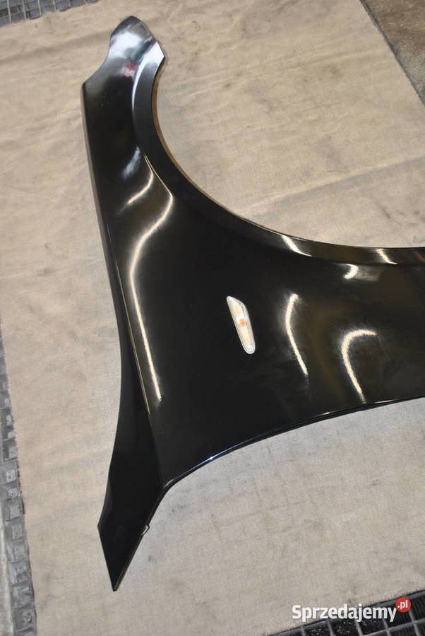 Błotnik przedni prawy BMW E60 E61 PRZEDLIFT Poręba