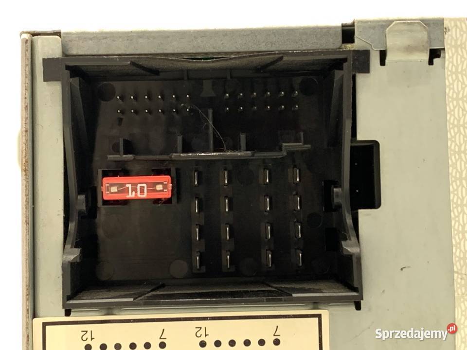 RADIO VW PASSAT B6 1K0035186R 0511 ODTWARZACZ Wyposażenie wnętrza