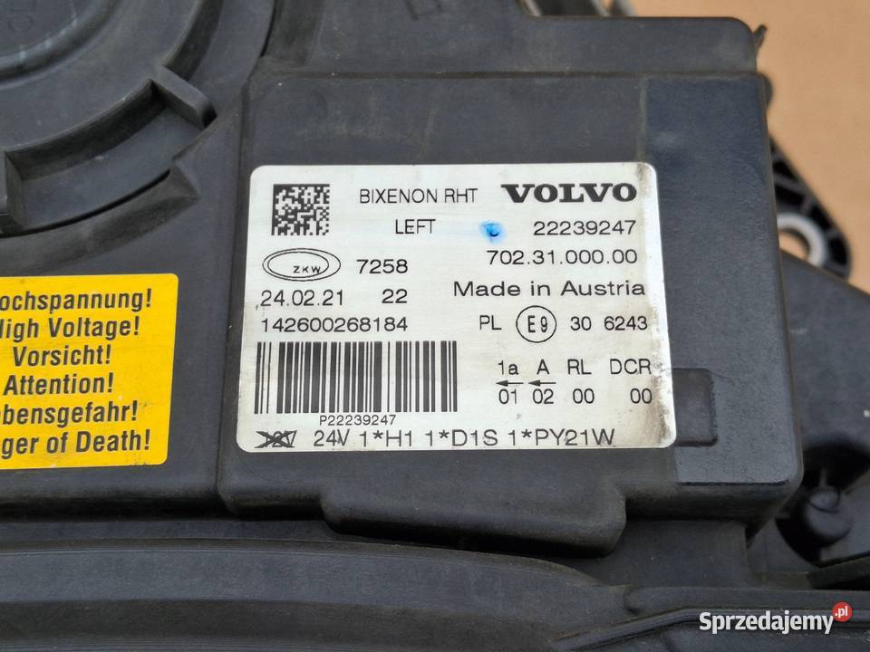 VOLVO FH4 FH 4 REFLEKTOR PRAWY BIXENON LAMPA Bieleń