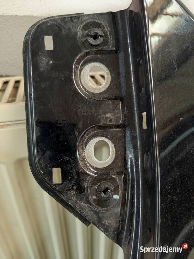 Błotnik lewy Touran 15 rokk czarny orginal osobowe podkarpackie Rzeszów