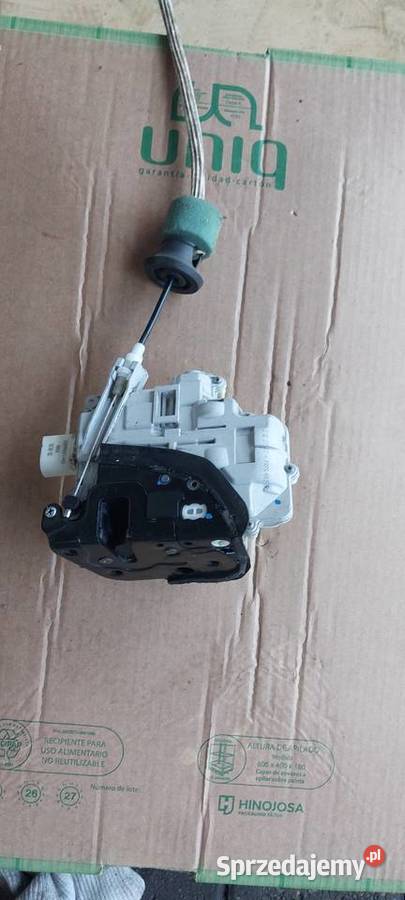 Zamek drzwi prawy przód AUDI A4 B7 7PIN Szczecin