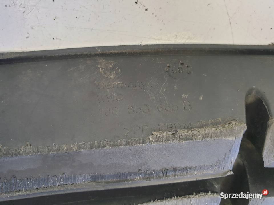 VW Golf IV LEWA KRATKA PRZEDNIEGO ZDERZAKA Przód Chełm