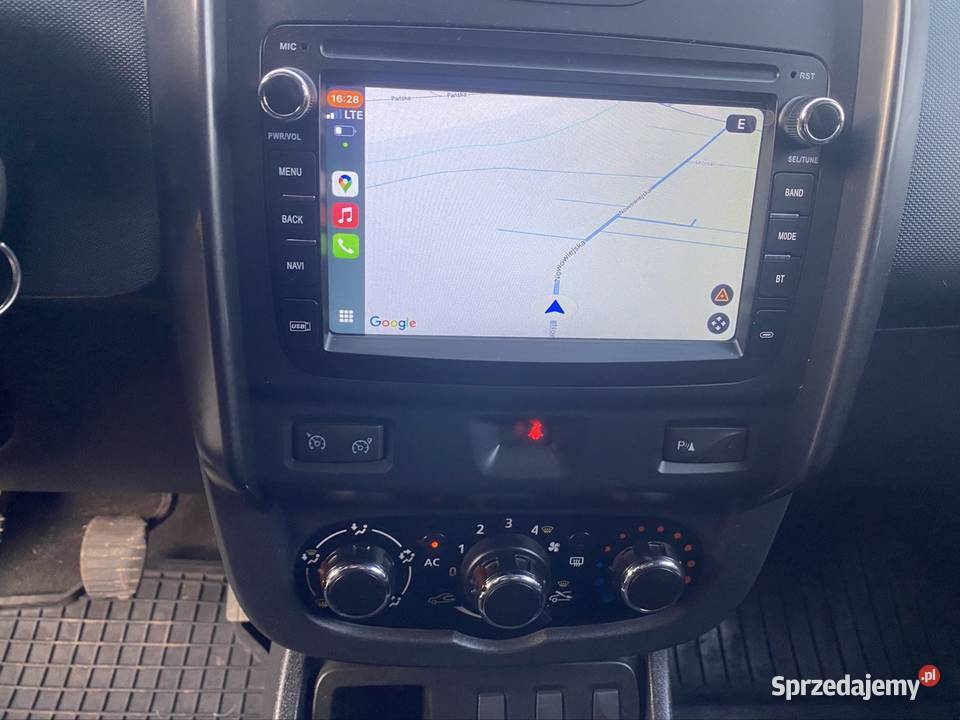 Dacia benzyna bezwypadkowy 4/5 świętokrzyskie Piekoszów sprzedam