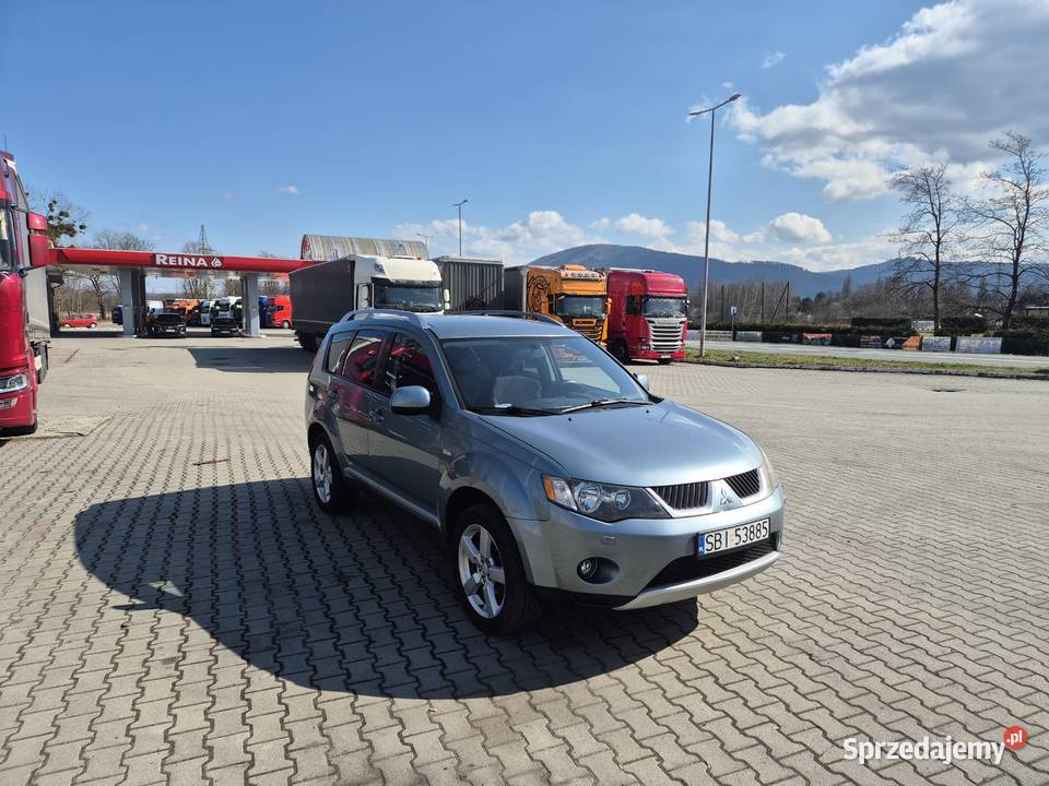 Mitsubishi Outlander 4x4 7 osób 20d 140 HAK 260 Bujaków sprzedam