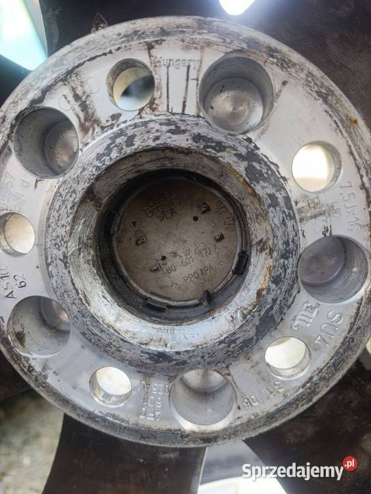 Felgi aluminiowe Audi opony 22555 R16 Tarnów