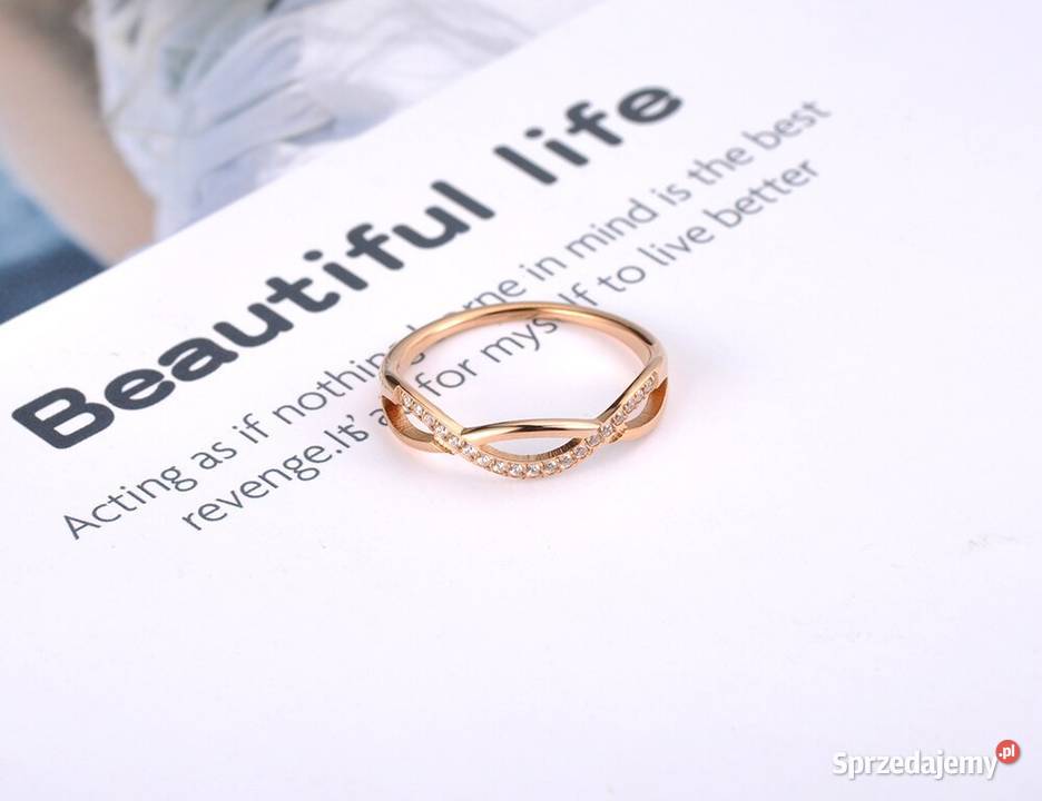 Nowy pierścionek stal szlachetna złoty kolor sprzedam