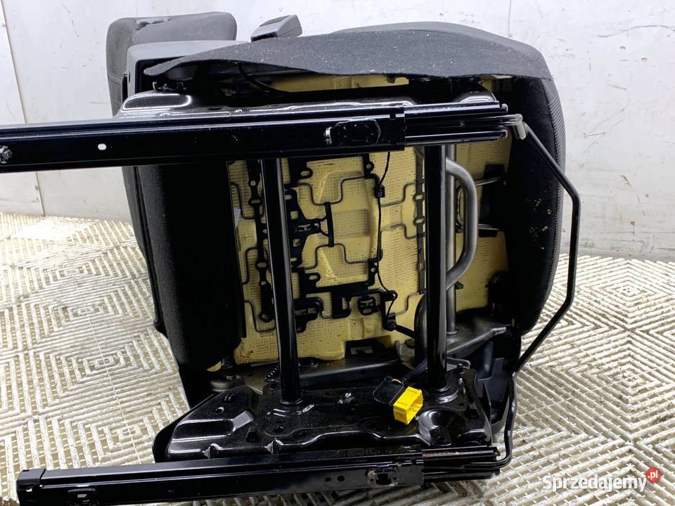 FOTEL LEWY PRZÓD OPEL COMBO D Van minibus sprzedam