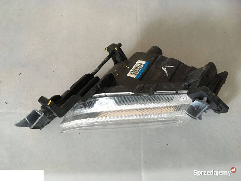 HYUNDAI i20 I20 2015 HALOGEN PRAWY PRZÓD Kozubszczyzna