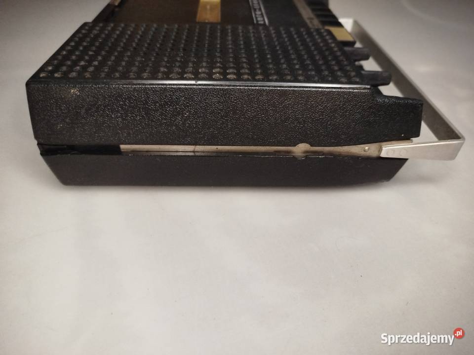 Zabytkowy magnetofon kasetowy Unitra B303 ZRK Zgierz