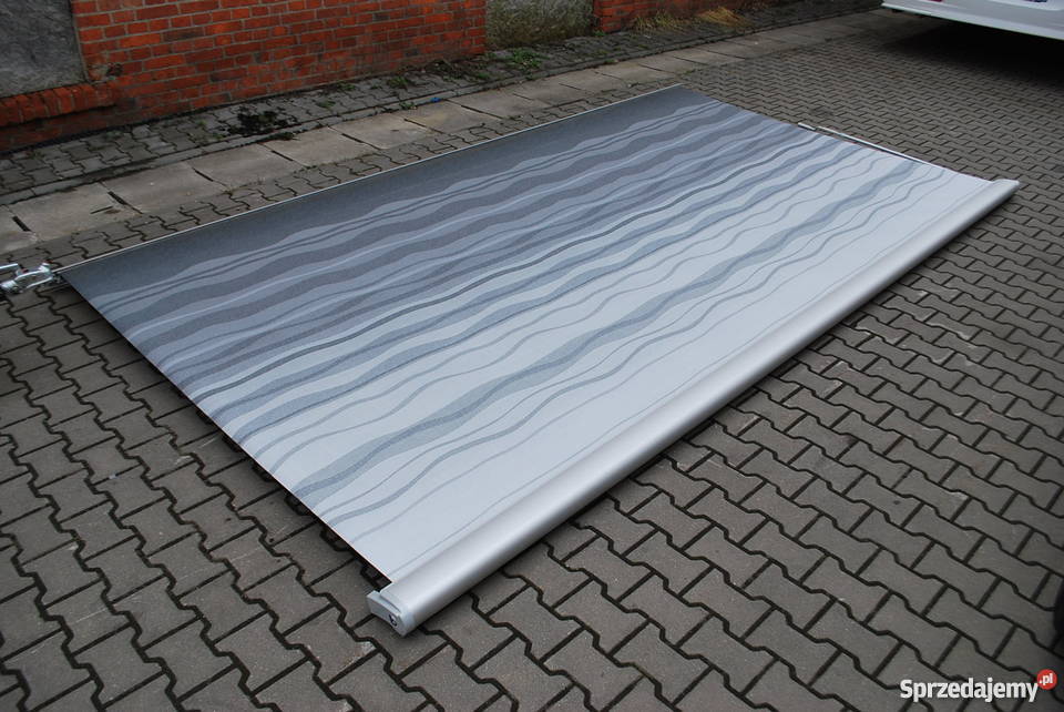 ROLETA DO KEMPINGUKAMPERA PROSTOR MODEL