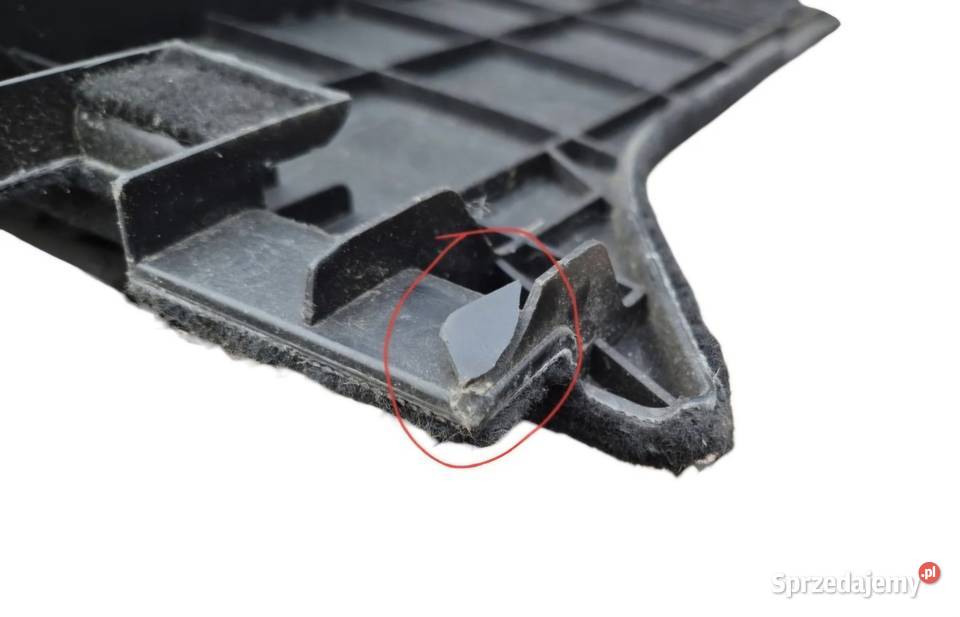 CZARNA WYKŁADZINA BAGAŻNIKA MERCEDES W204 CKLASA osobowe Działoszyce