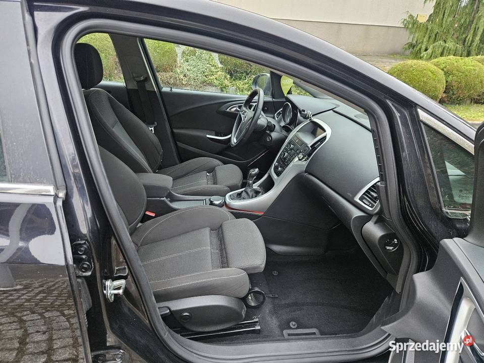 Opel Astra J 2010r 14TLPG 140 Klimatronik Alu 17 230000km małopolskie Ryglice