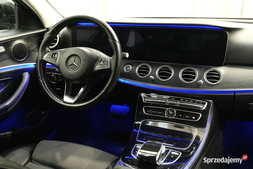 MERCEDESBENZ E350D 2017 298700 ccm 258 Warszawa