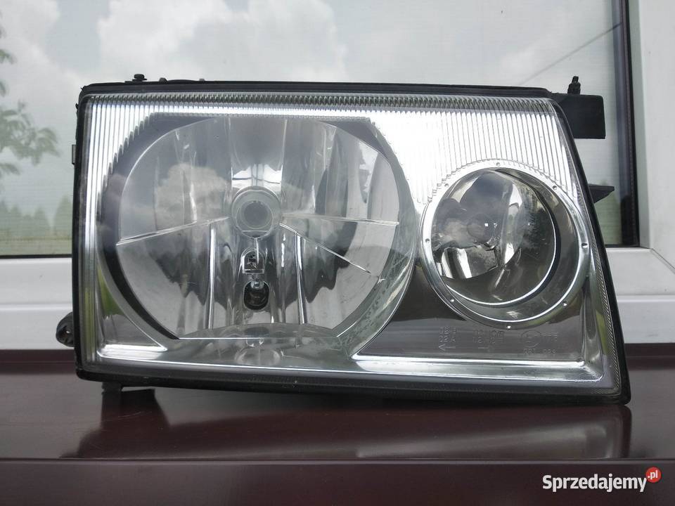 Nissan Terrano II 2 LIFT FL lampa przednia prawa łódzkie sprzedam