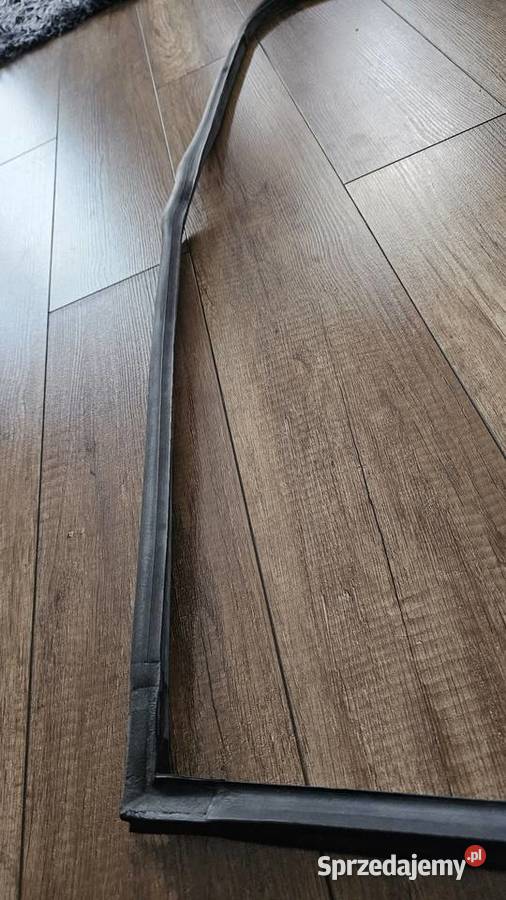 uszczelka drzwi tylnych lewych bmw e23 Mińsk Mazowiecki