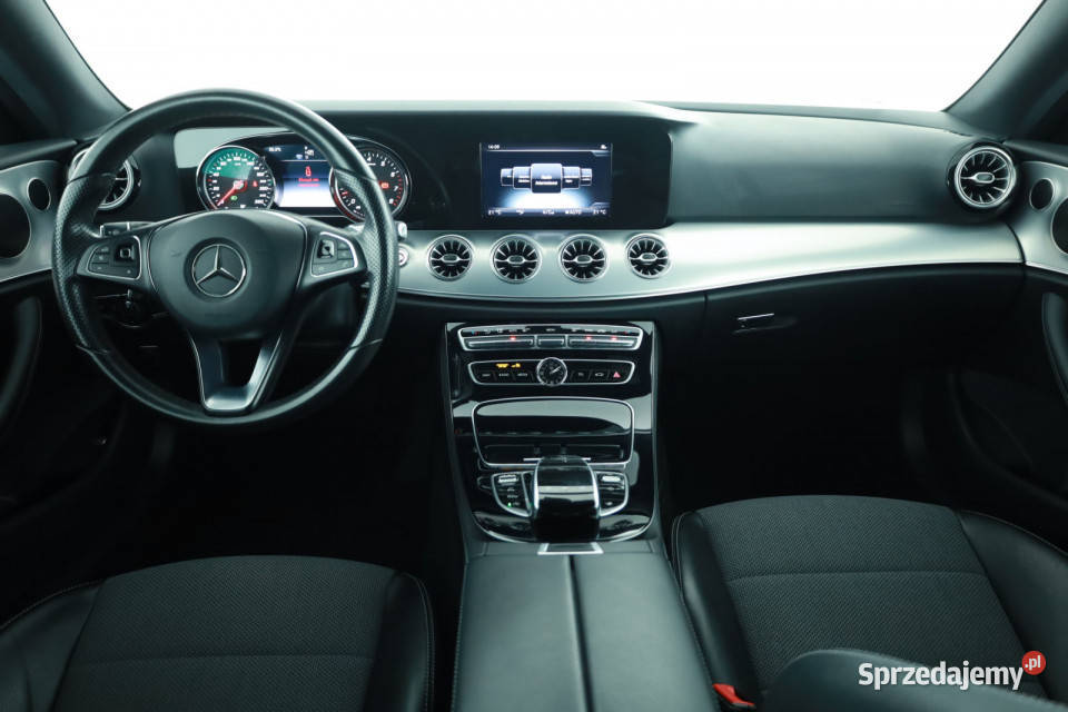 Mercedes E E 200 Piaseczno