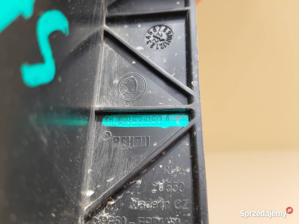 SKODA ENYAQ KIEROWNICA WLOT POWIETRZA 5LA853950A Trzciel