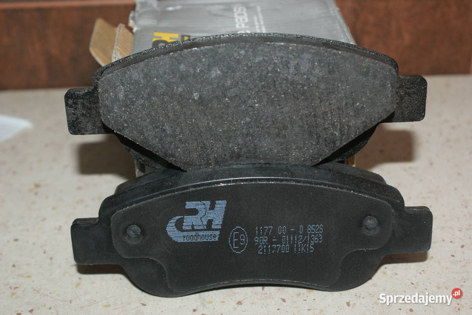 GDB1633 TRW KLOCKI HAMULC TOYOTA AYGO 05 Zestaw osobowe